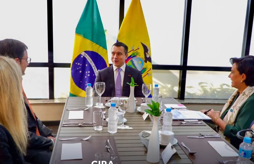 Ecuador busca restablecer vuelos directos con Brasil