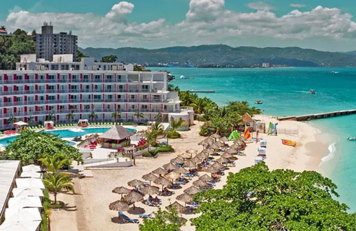PriceTravel y hoteles Decameron anuncian nueva alianza