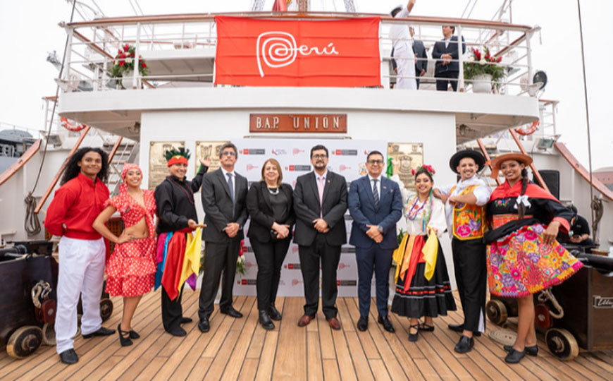 «Casa Perú» inicia travesía continental a bordo del B.A.P. Unión