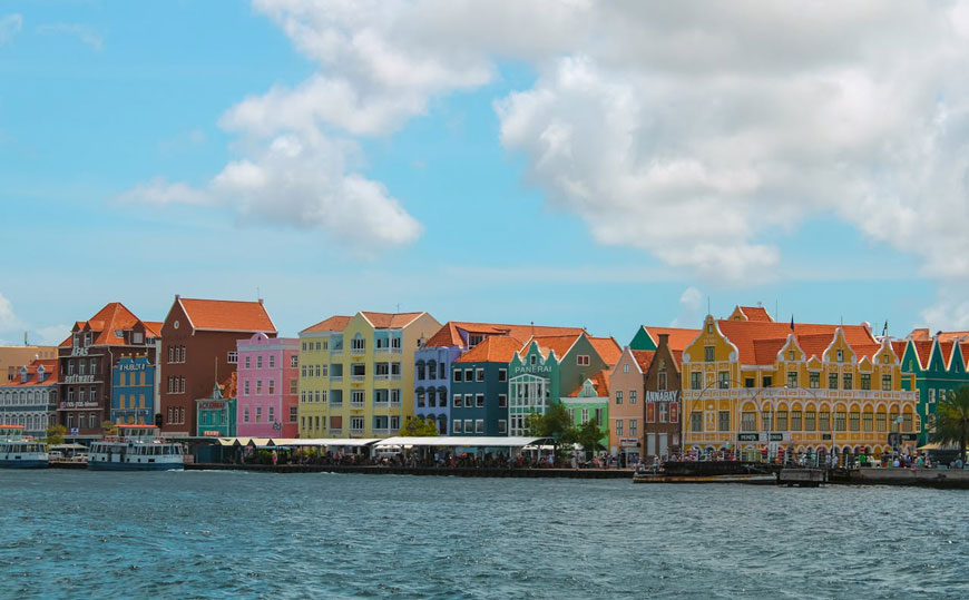 Curazao conquista al viajero peruano con playas, cultura y un salto récord de visitantes