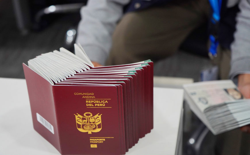 Migraciones supera las 323 mil emisiones de pasaporte y amplía atención sin cita previa