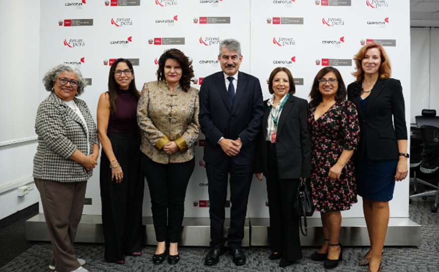 Mincetur y Apotur coordinan acciones para impulsar el turismo