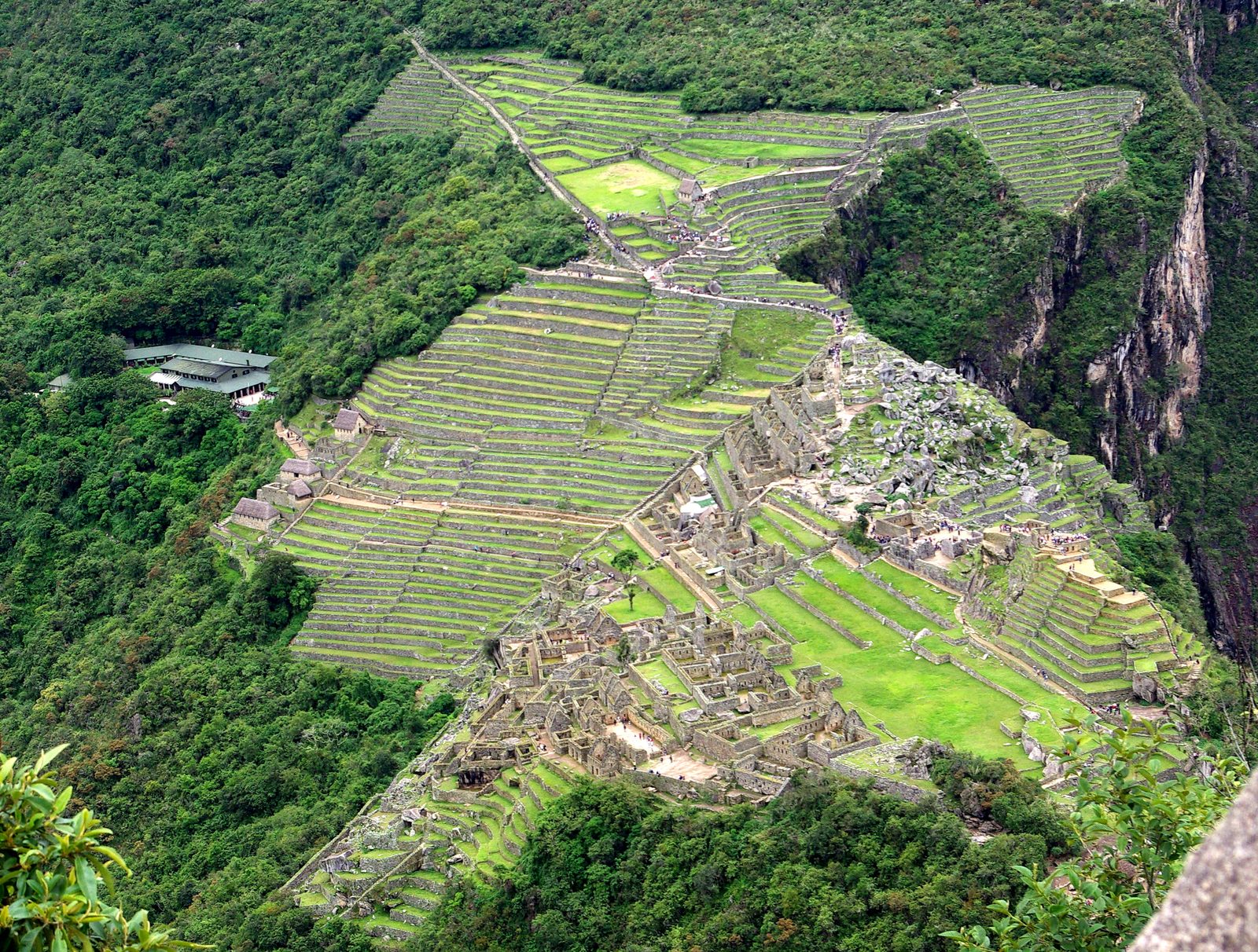 Vista completa de la Llaqta de Machupicchu desde el Huayna Picchu