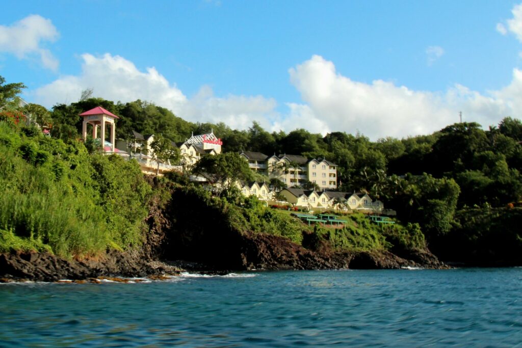Resort de Sandals en La Toc, Santa Lucía, visto desde el mar