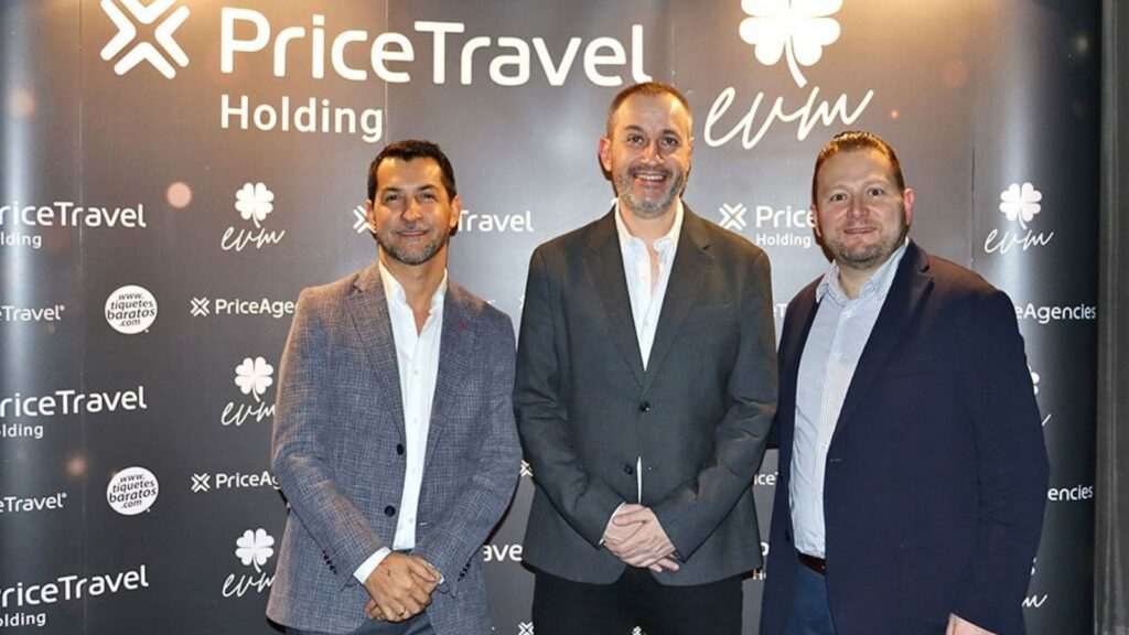 Panel de PriceTravel Holding en un evento de la compañía